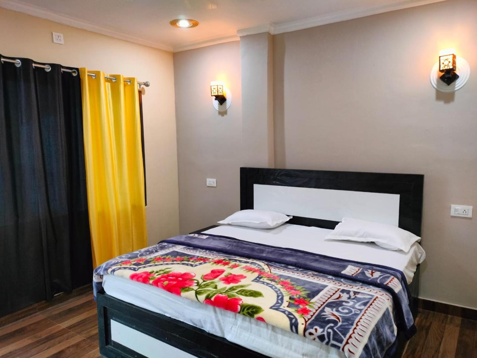 Mohit Paying Guest House Benares Buitenkant foto